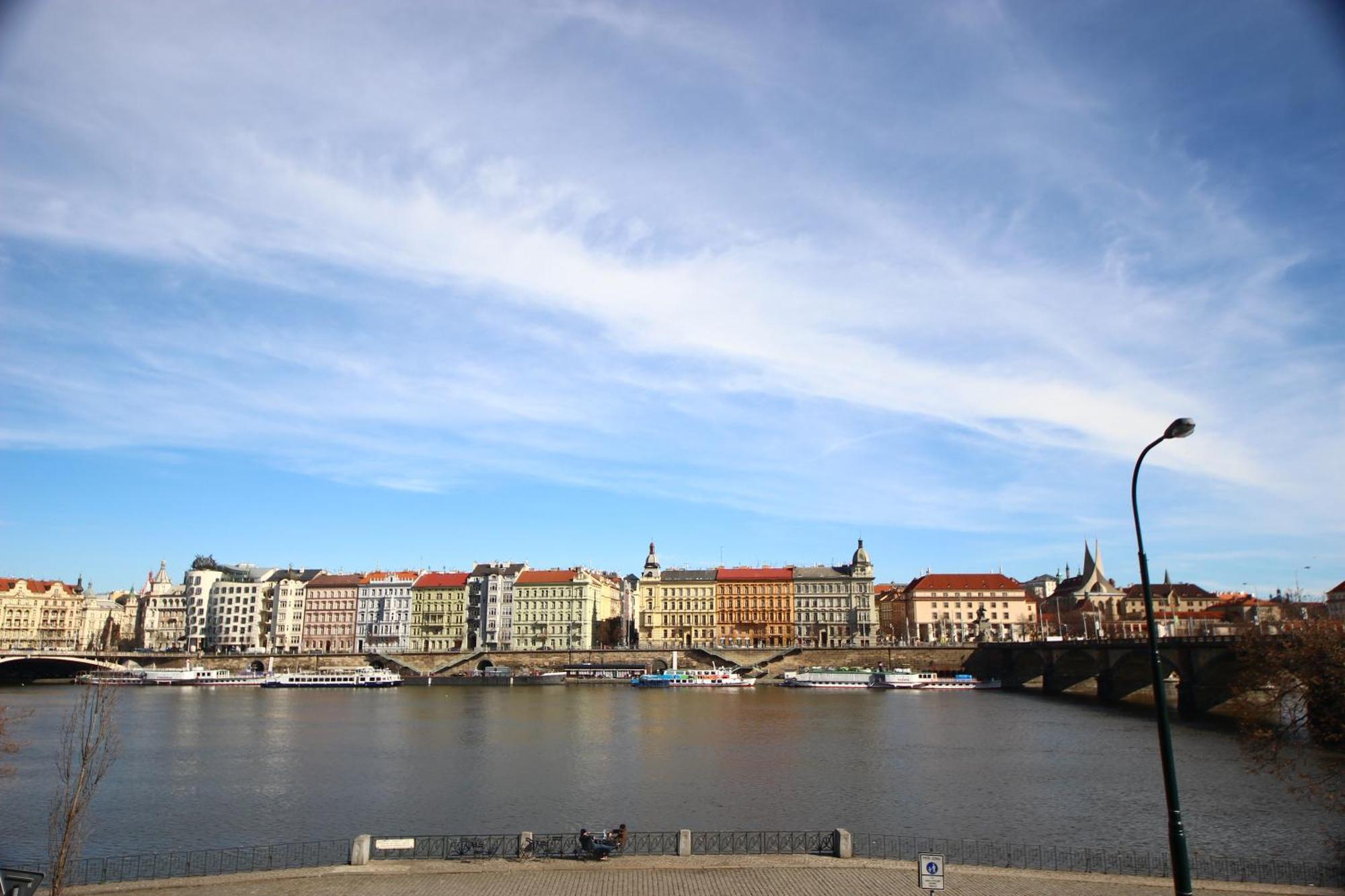 Quiet Apartment In The City Center With Own Terrace Прага Екстериор снимка