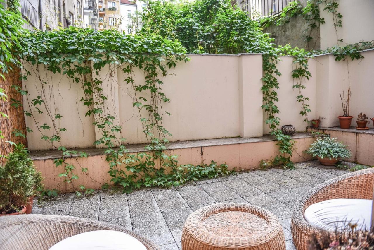 Quiet Apartment In The City Center With Own Terrace Прага Екстериор снимка