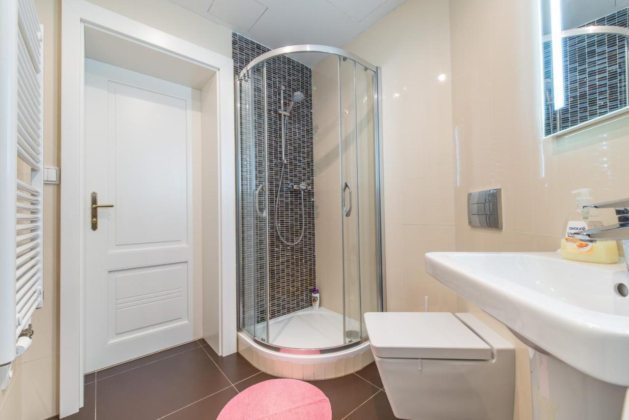Quiet Apartment In The City Center With Own Terrace Прага Екстериор снимка