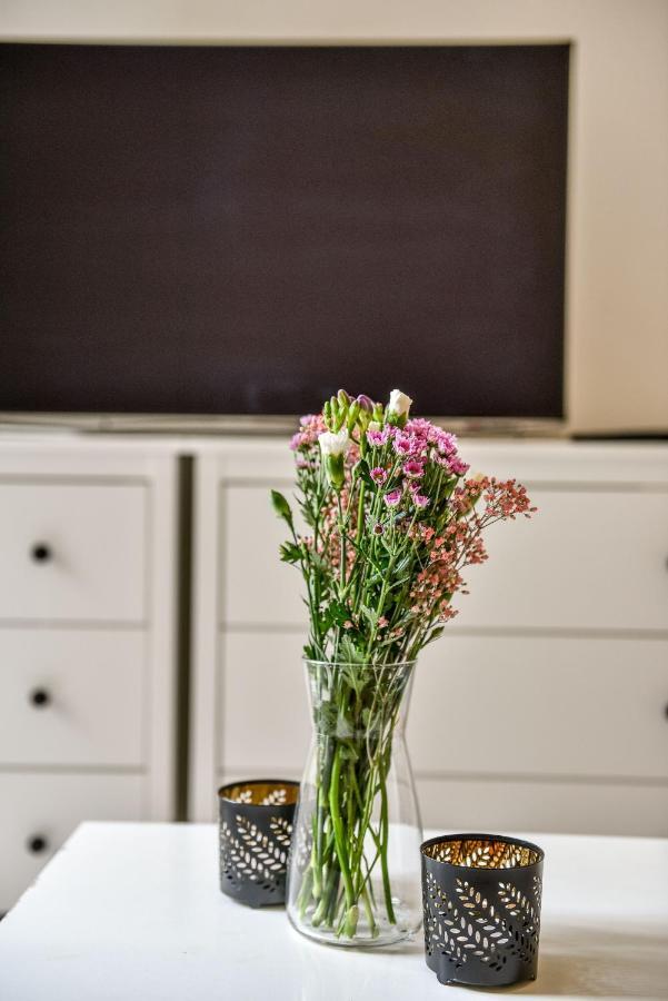 Quiet Apartment In The City Center With Own Terrace Прага Екстериор снимка