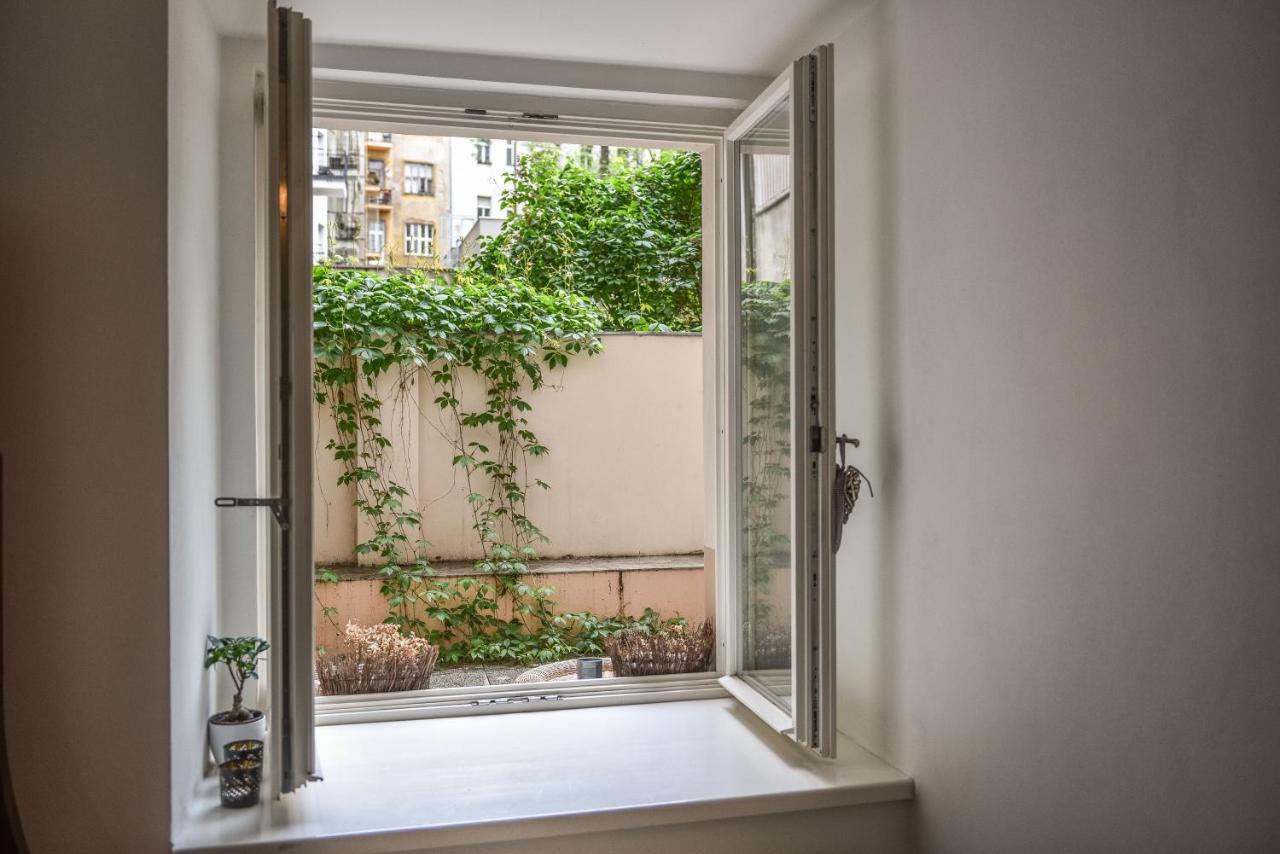Quiet Apartment In The City Center With Own Terrace Прага Екстериор снимка